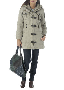 Dámské zimní kabáty Orsay, Mango, Promod a H&M (http://www.luxurymag.cz)